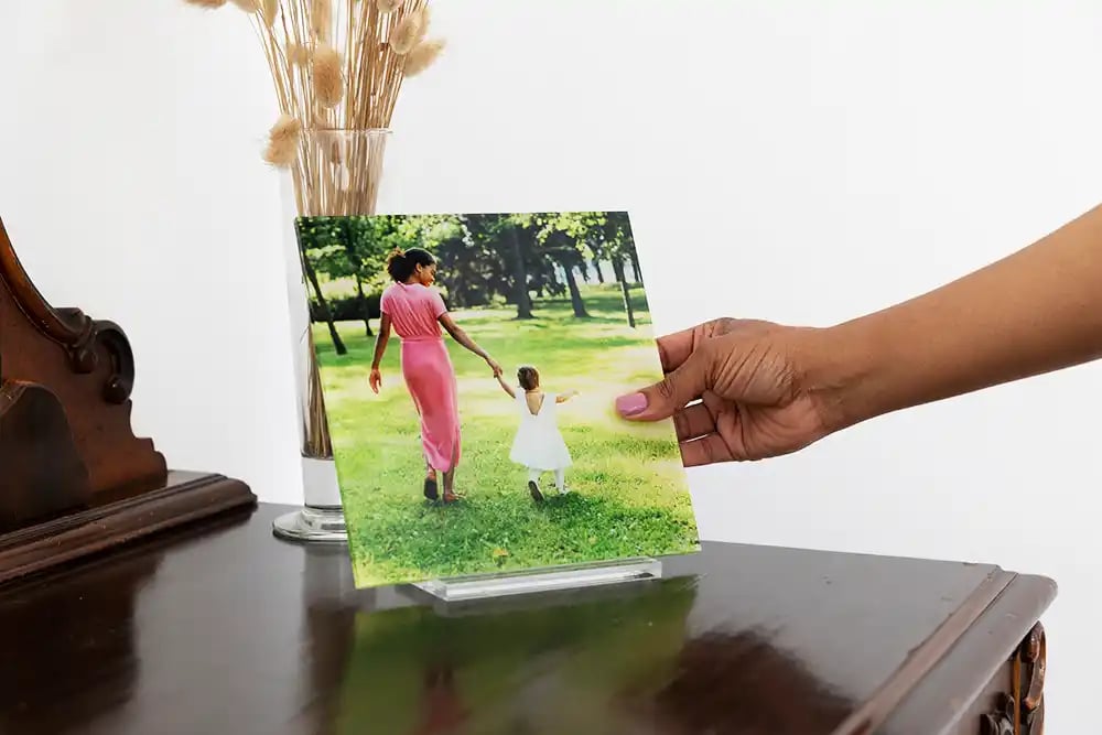 Decorate-your-space-with-photos-you-love