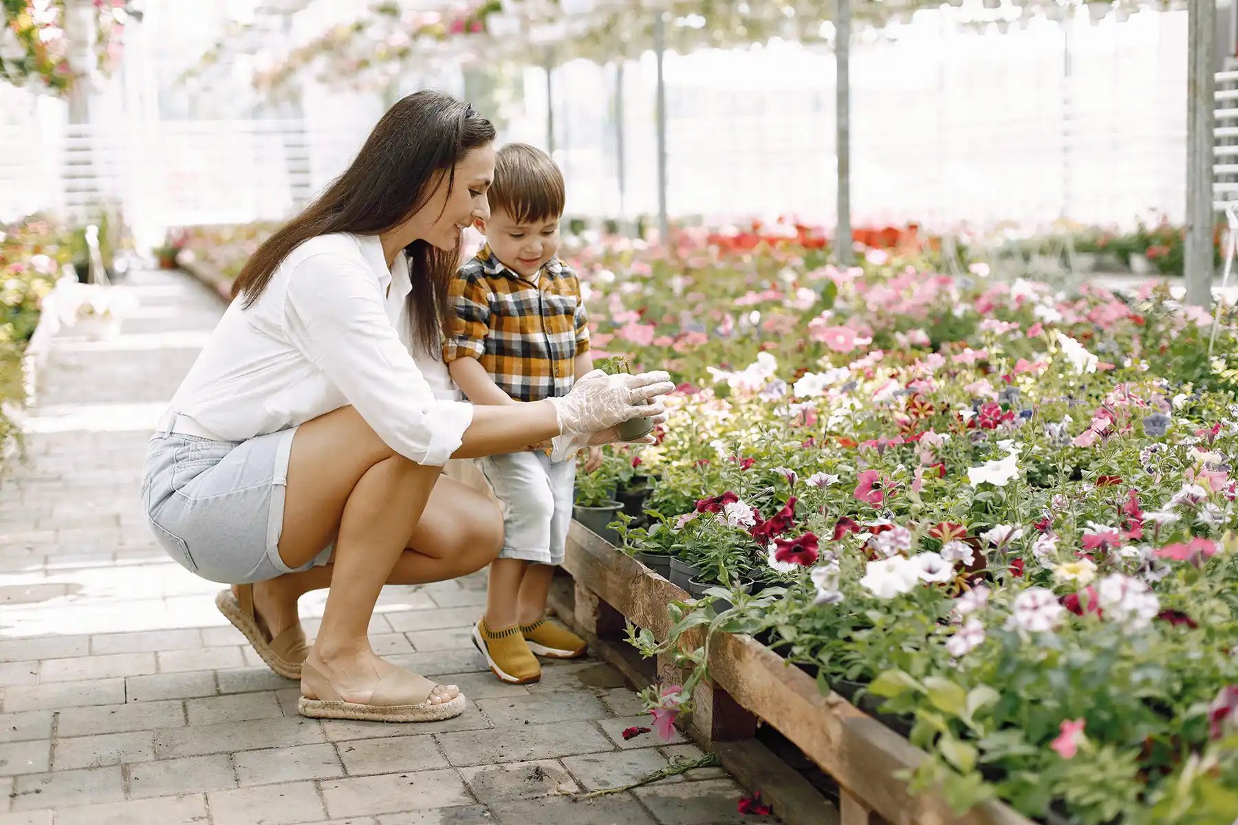 Incorporate natural elements like flowers into your spring photography
