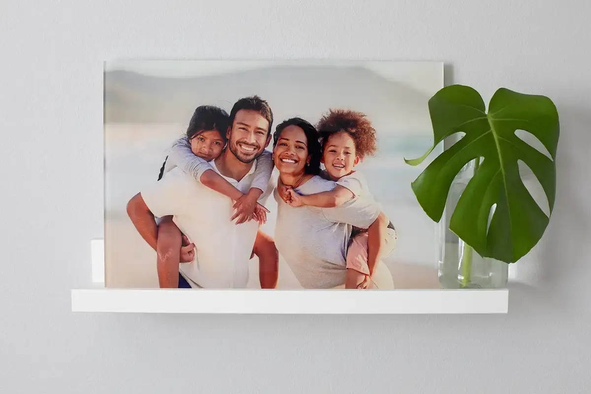 Opt for acrylic wall decor for this years Mothers Day gift